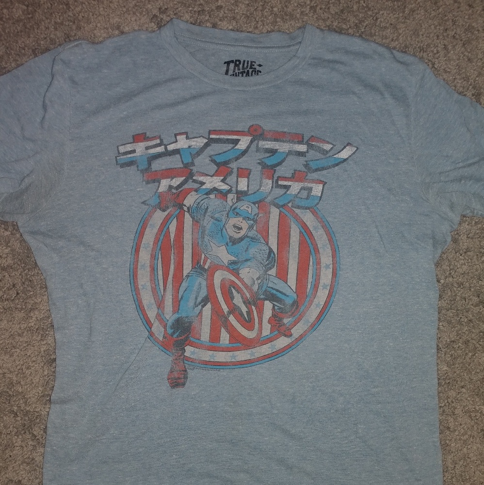 GAP Captain America t shirt. Japanese lettering